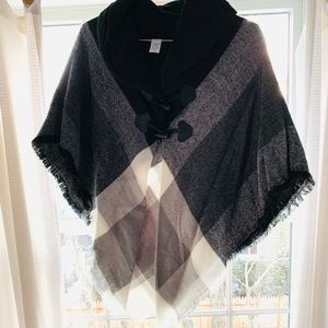 One Size Black White and Grey Poncho